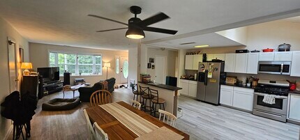 13 Cardinal Dr in Ithaca, NY - Building Photo - Building Photo