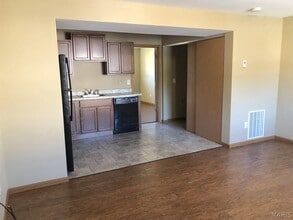 2619 Sierra Dr in Belleville, IL - Building Photo - Building Photo