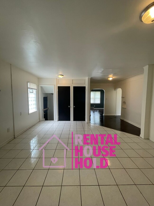 property at 5724 Marseilles St