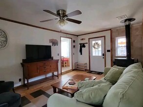 172 Toles Hollow Rd in Gilboa, NY - Foto de edificio - Building Photo