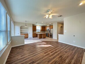59 N Flickering Sun Cir in The Woodlands, TX - Building Photo - Building Photo