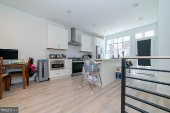 7306 Blade Dr in Falls Church, VA - Building Photo - Building Photo