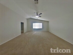 40081 W Hayden Dr in Maricopa, AZ - Foto de edificio - Building Photo