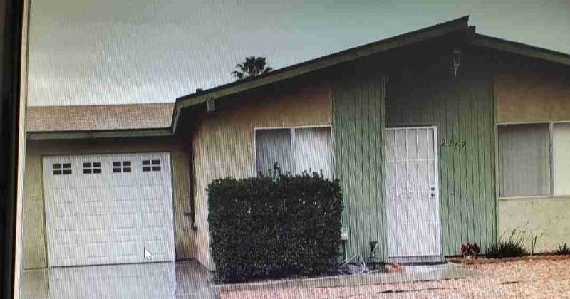 2169 Avenida Olivos in Hemet, CA - Building Photo