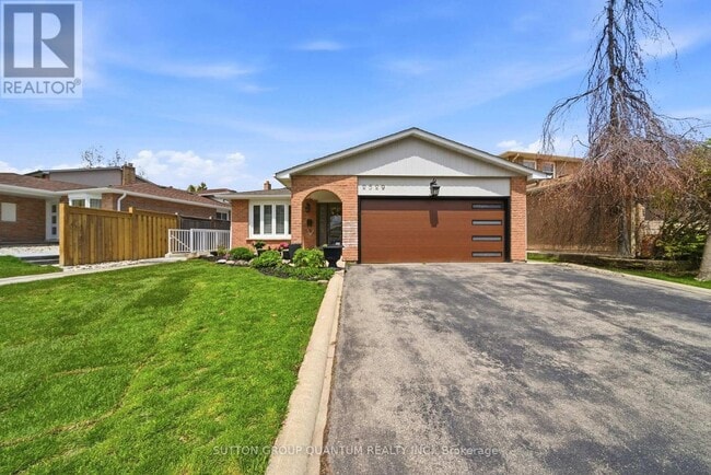 property at 2529 Cavendish Dr