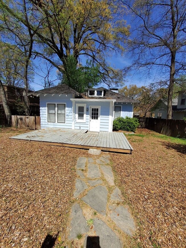 property at 2023 Higbee Ave