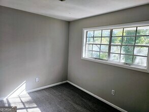 1045 Laurel Ct in Conyers, GA - Building Photo - Building Photo