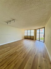 1865 Brickell Ave, Unit A1802 in Miami, FL - Building Photo - Building Photo