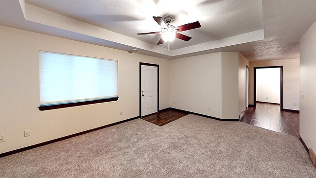 400 N Main Ave in Tea, SD - Building Photo - Building Photo