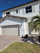 2741 SE 24th Ct in Homestead, FL - Building Photo
