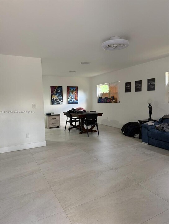 12430 SW 184th St in Miami, FL - Building Photo