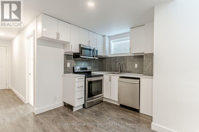 58 Oliver's Mill Rd in Springwater, ON - Building Photo - Building Photo