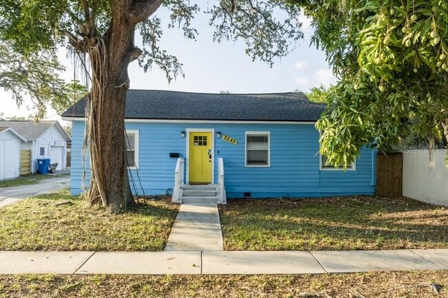property at 2545 Emerson Ave S