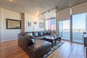 1720 S Michigan Ave, Unit 1514 in Chicago, IL - Building Photo - Building Photo
