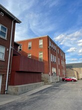 Manors on Main in Newport, KY - Foto de edificio - Building Photo