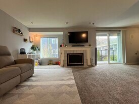 12530 109th Ct NE, Unit F204 in Kirkland, WA - Building Photo
