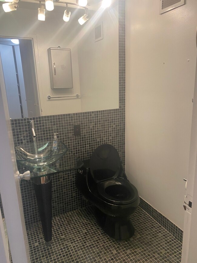 2 Hawthorne Pl, Unit 2L in Boston, MA - Building Photo - Building Photo
