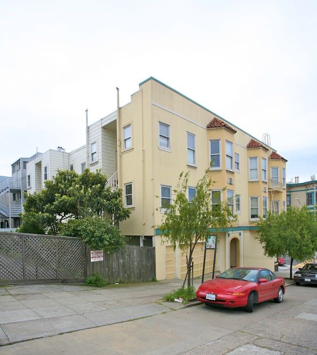 2050 Powell St in San Francisco, CA - Foto de edificio - Building Photo