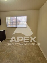 1221 W Parkway Ave in Knoxville, TN - Building Photo - Building Photo