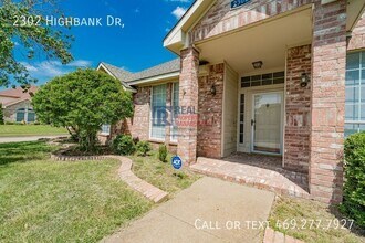 2302 Highbank Dr in Mesquite, TX - Building Photo - Building Photo