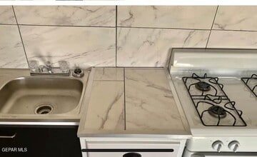 1408 Arizona Ave in El Paso, TX - Building Photo - Building Photo