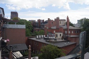 70 Pinckney St in Boston, MA - Building Photo