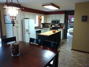 12 Cedarcrest Dr in Saratoga Springs, NY - Building Photo - Building Photo
