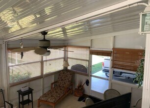 3021 SW 52nd Ave in Davie, FL - Foto de edificio - Building Photo