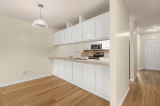2107 Henderson Dr in Opelika, AL - Building Photo - Building Photo