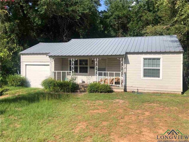 property at 1706 Circle Dr