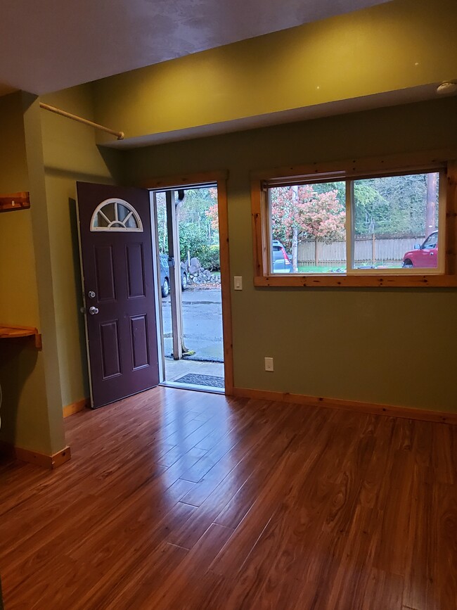 61716 US-26 #12, Unit #12 Studio in Brightwood, OR - Building Photo - Building Photo