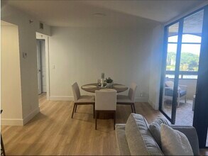 955 Egret Cir in Delray Beach, FL - Foto de edificio - Building Photo