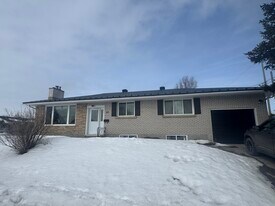 89 Rue Bagot in Gatineau, QC - Building Photo