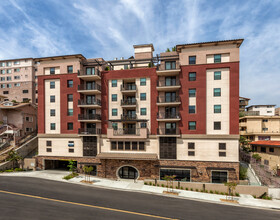 Lotus Garden in Los Angeles, CA - Building Photo - Primary Photo