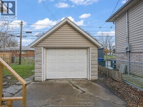 2470 Cadillac St in Windsor, ON - Building Photo - Building Photo
