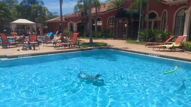 2747 Via Capri in Clearwater, FL - Building Photo - Building Photo