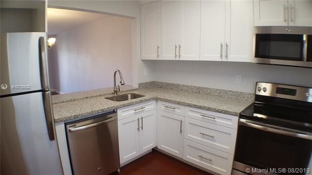 7845 Camino Real-Unit -O-413 in Miami, FL - Building Photo