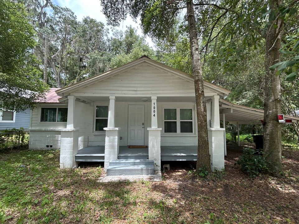 1004 SE 7th Ave in Gainesville, FL - Building Photo