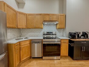 1232 N 15th St, Unit B in Philadelphia, PA - Building Photo - Building Photo