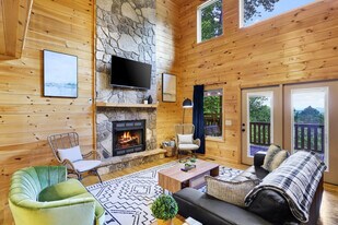 437 Sheep Stomp Rd, Unit SI ID1023066P in Blairsville, GA - Building Photo