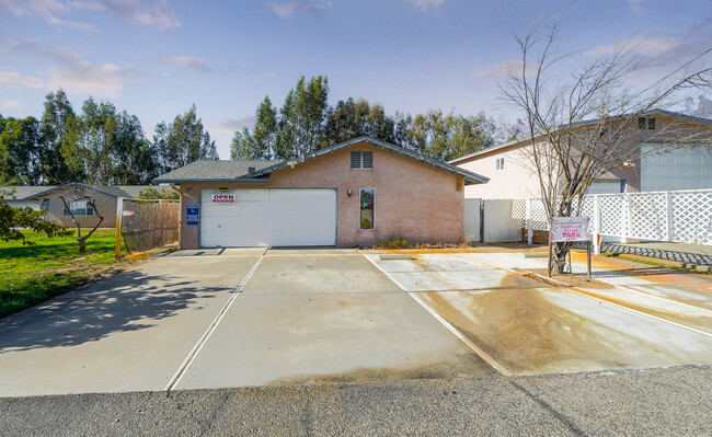 34673-34681 Avenue 12 in Madera, CA - Building Photo - Building Photo