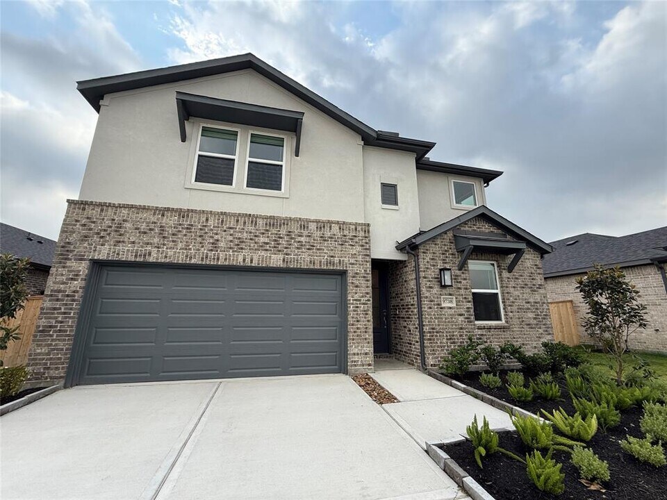 9738 Rialto Hts Dr in Cypress, TX - Foto de edificio