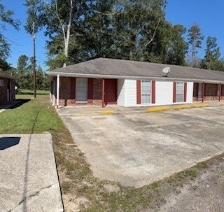 property at 45147 Durbin Rd