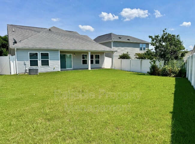 944 Avondale Dr in Clayton, NC - Building Photo - Building Photo