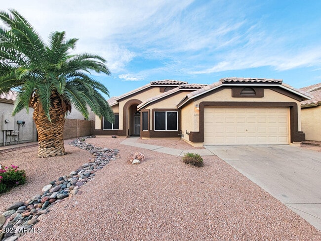 2316 E Edna Ave in Phoenix, AZ - Foto de edificio - Building Photo