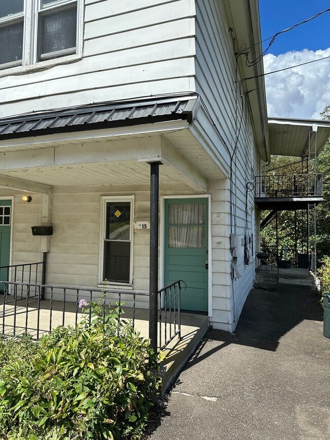 15 York St in Bradford, PA - Building Photo - Building Photo