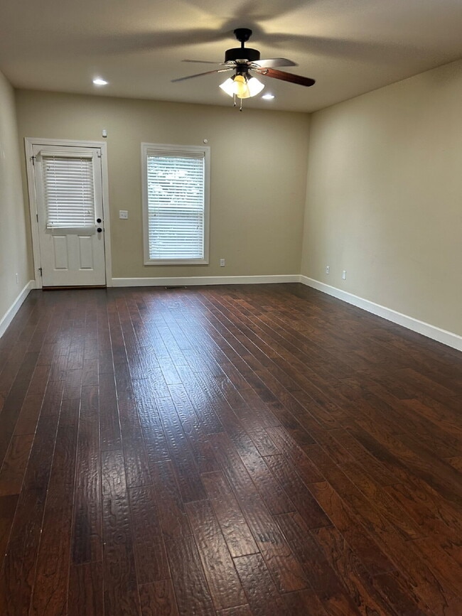 667 Cooper Square in Cookeville, TN - Building Photo - Building Photo