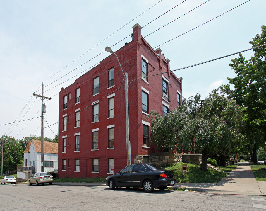 301 Benton Blvd in Kansas City, MO - Foto de edificio