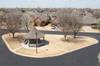 6532 NW 109th Pl in Oklahoma City, OK - Foto de edificio - Building Photo