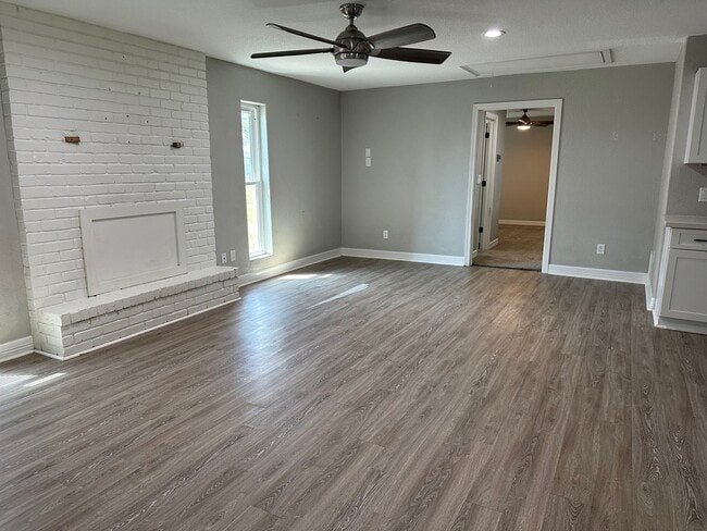 625 Elm St in Freeport, TX - Building Photo - Building Photo